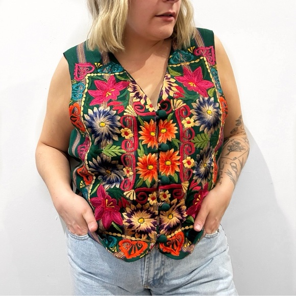 Tenago Embroidered Vest - Picture 1 of 2